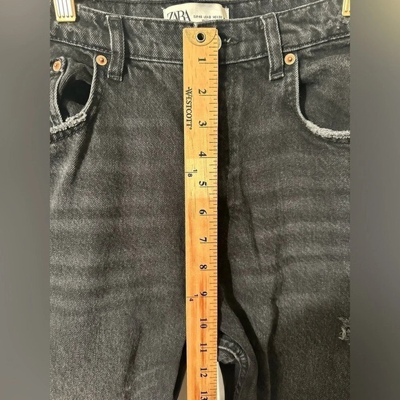 ZARA The High Waist Kick 8 Distressed Black Raw Hem Light Destroy Jean - Picture 5 of 10